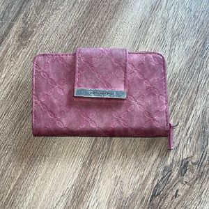 Tahari Wallet